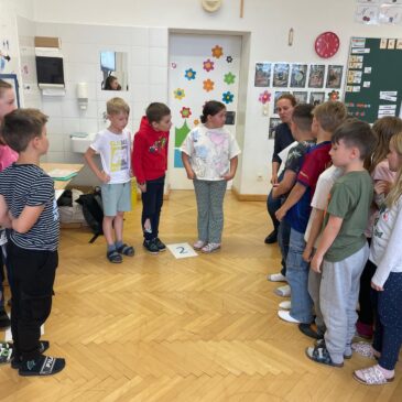Wir gehen in die Schule- Peš do šole