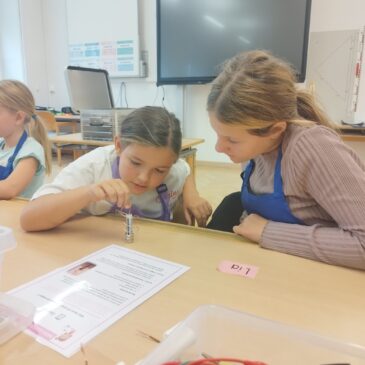 Mädchen für Technik begeistern/Deklice za tehniko navdušiti