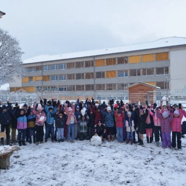„Schnee – Sneg je tu“