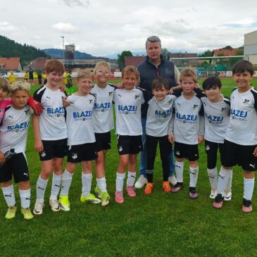 Unsere Schüler beim Volksschul-Fußballcup in Völkermarkt/Nogometni turnir v Velikovcu